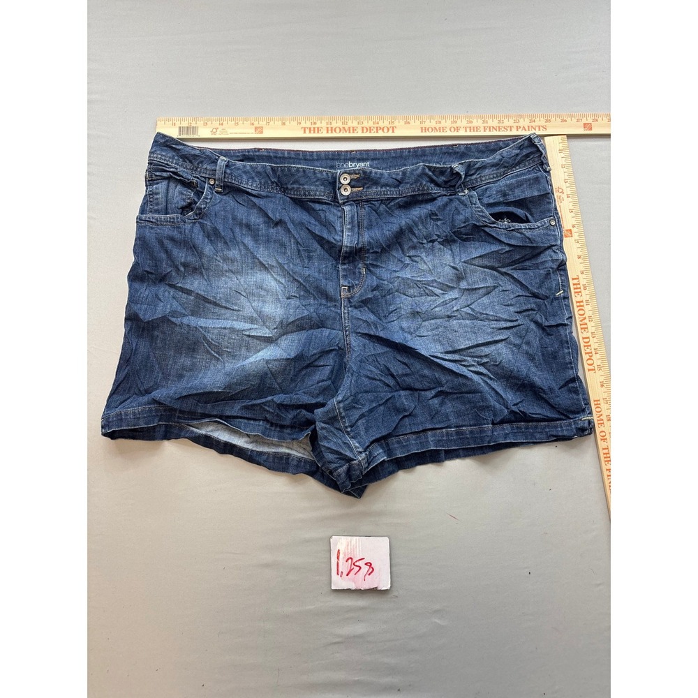 Lane Bryant Dark Wash Denim Shorts Plus Size 26 Blue Stretch Cuffed Embroidered